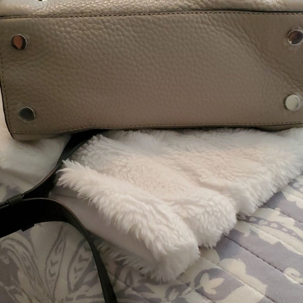 Michael Kors bag - Picture 8 of 12